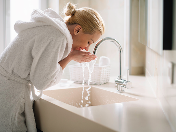 Why You Need AHA/BHA Exfoliants In Your Anti-Ageing Regime